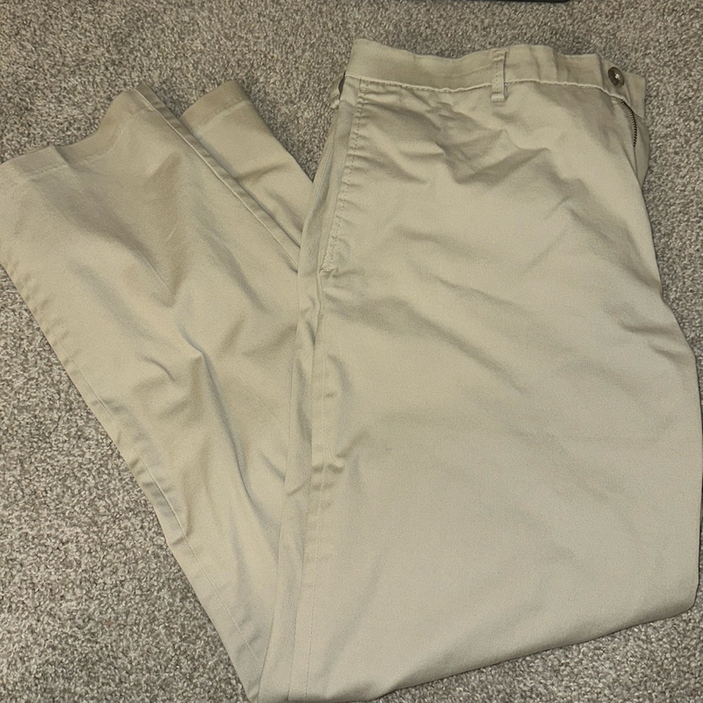 Men’s khaki dress pants